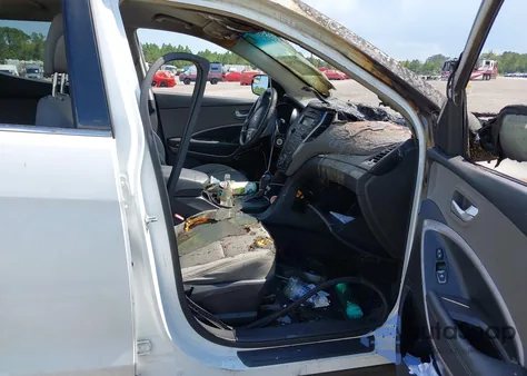 2015 Hyundai Santa Fe Sport 2.4L z USA, uszkodzony, nr VIN 5XYZT3LB5FG270194